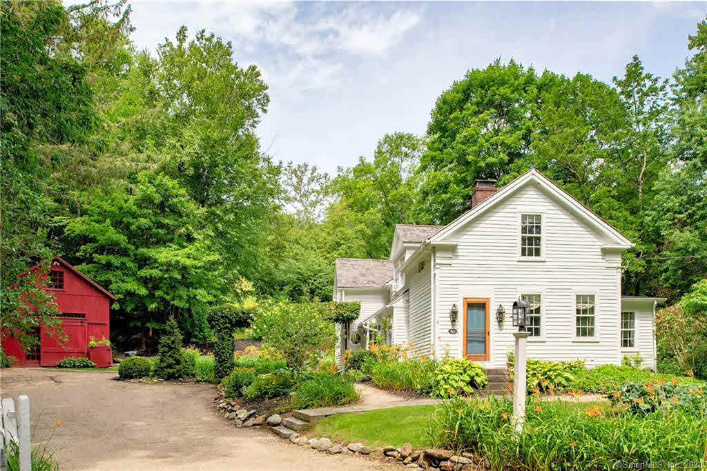 Building photograph for 69 SELLECK HILL ROAD